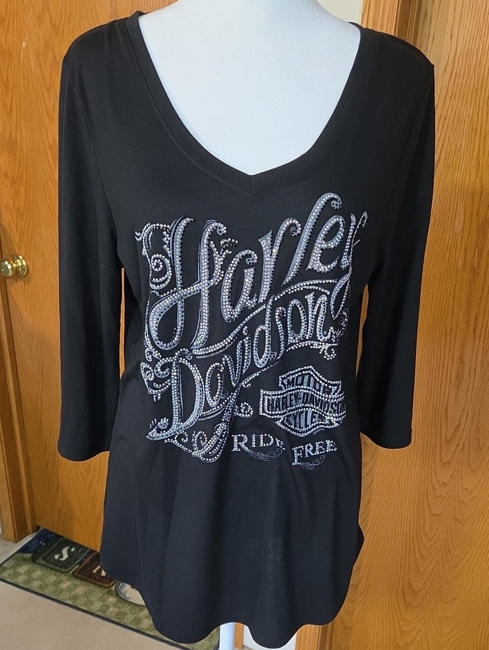 #11 Harley-Davidson Black Long Sleeve V-Neck Top with Rhinestone Script